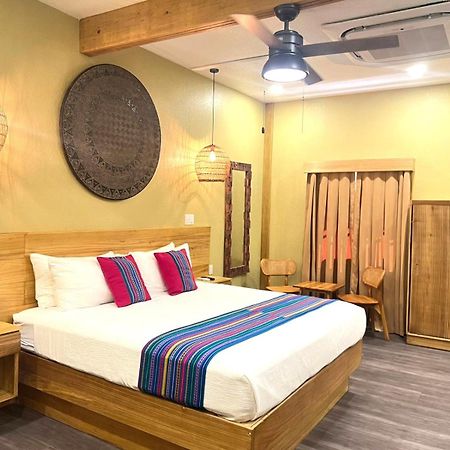 Mr. Tucan Hotel West End Luaran gambar