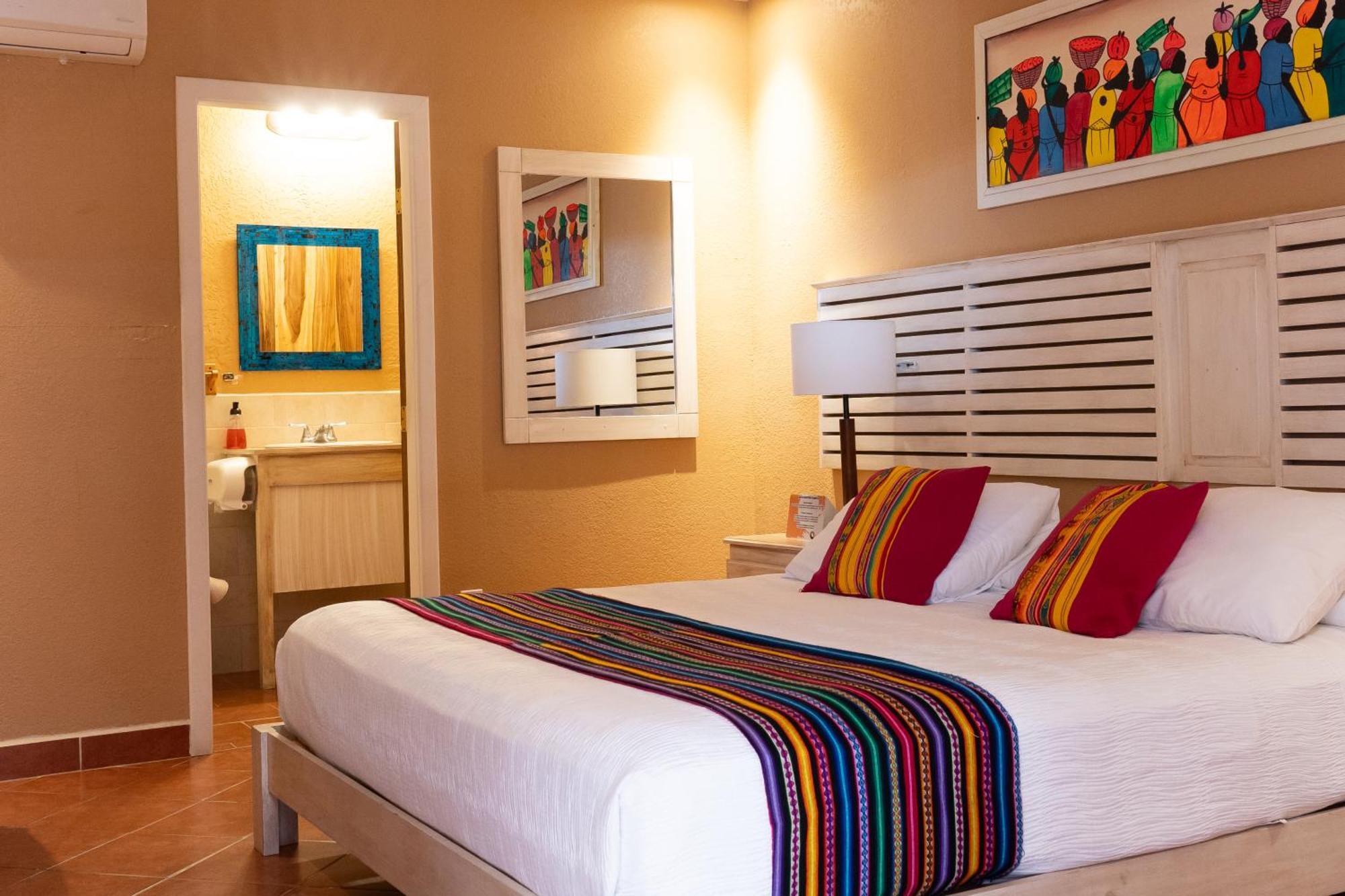 Mr. Tucan Hotel West End Luaran gambar