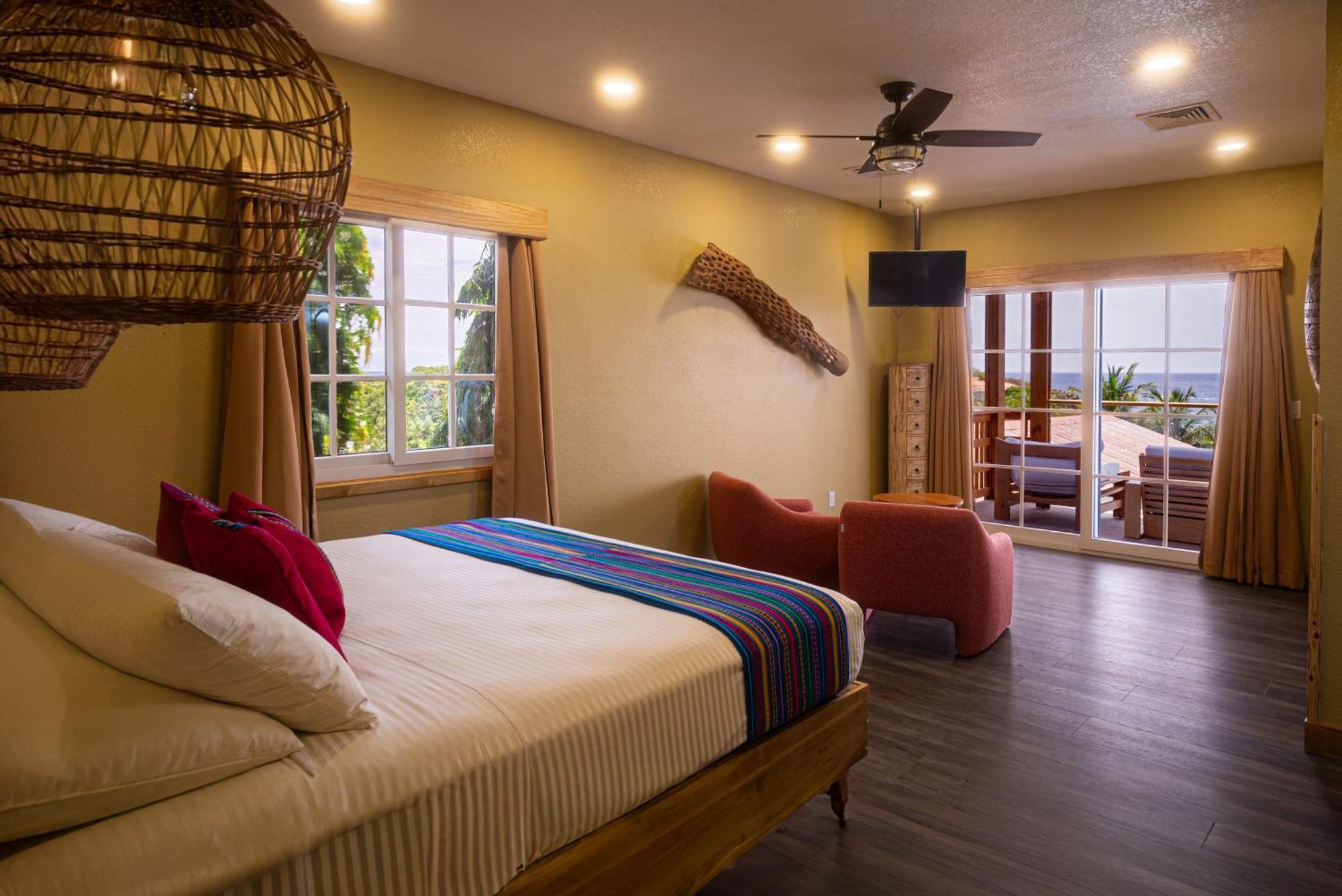 Mr. Tucan Hotel West End Luaran gambar