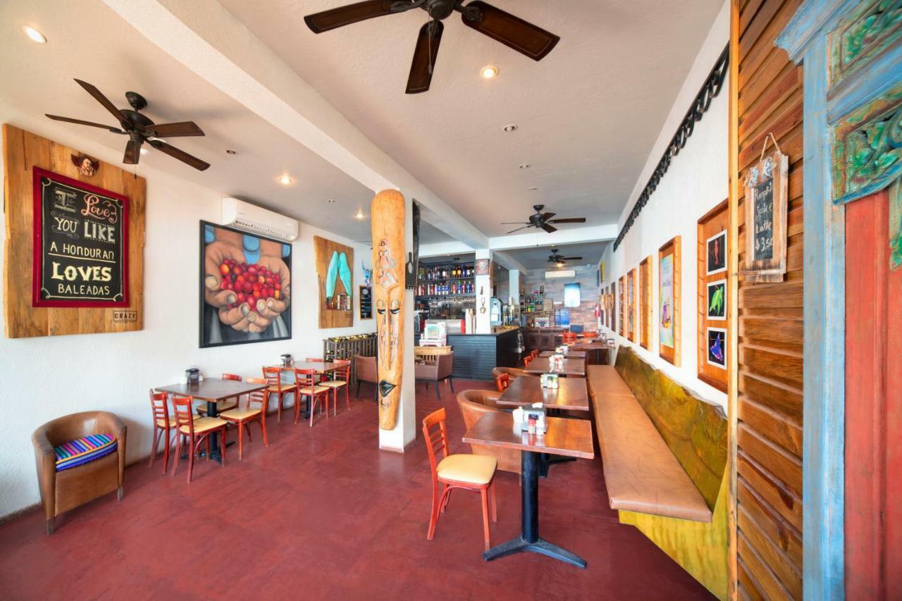 Mr. Tucan Hotel West End Luaran gambar